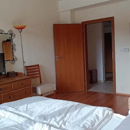 Apartmán Poniklec V *